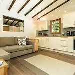 Mazot Loppe - A Cosy Hideaway * שאמוני